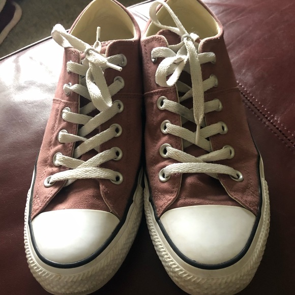 rose colored converse